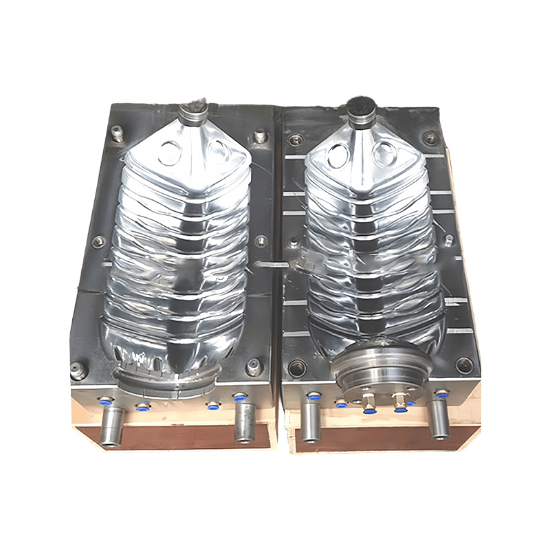 2-Cavity PET Bottle Blow Mold (Oil/Jerry Can) 2-Cavity PET Bottle Blow Mold (Oil/Jerry Can)